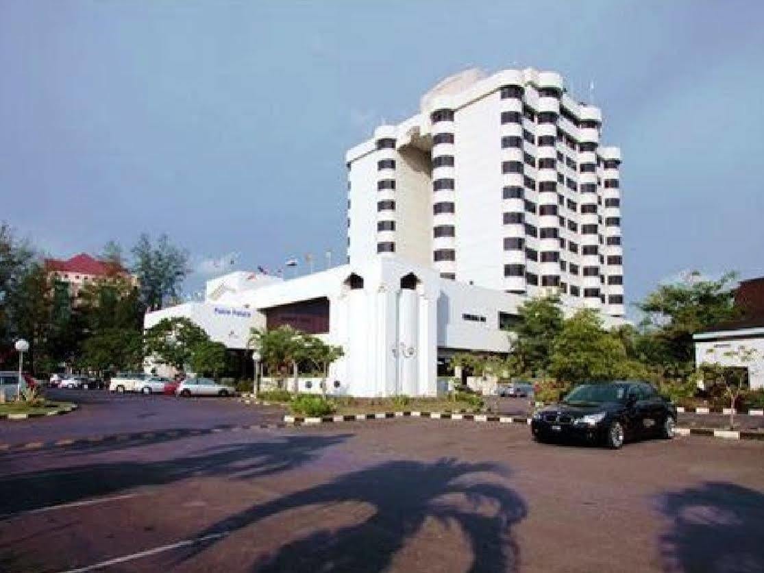 The Putra Regency Hotel Kangar Kültér fotó