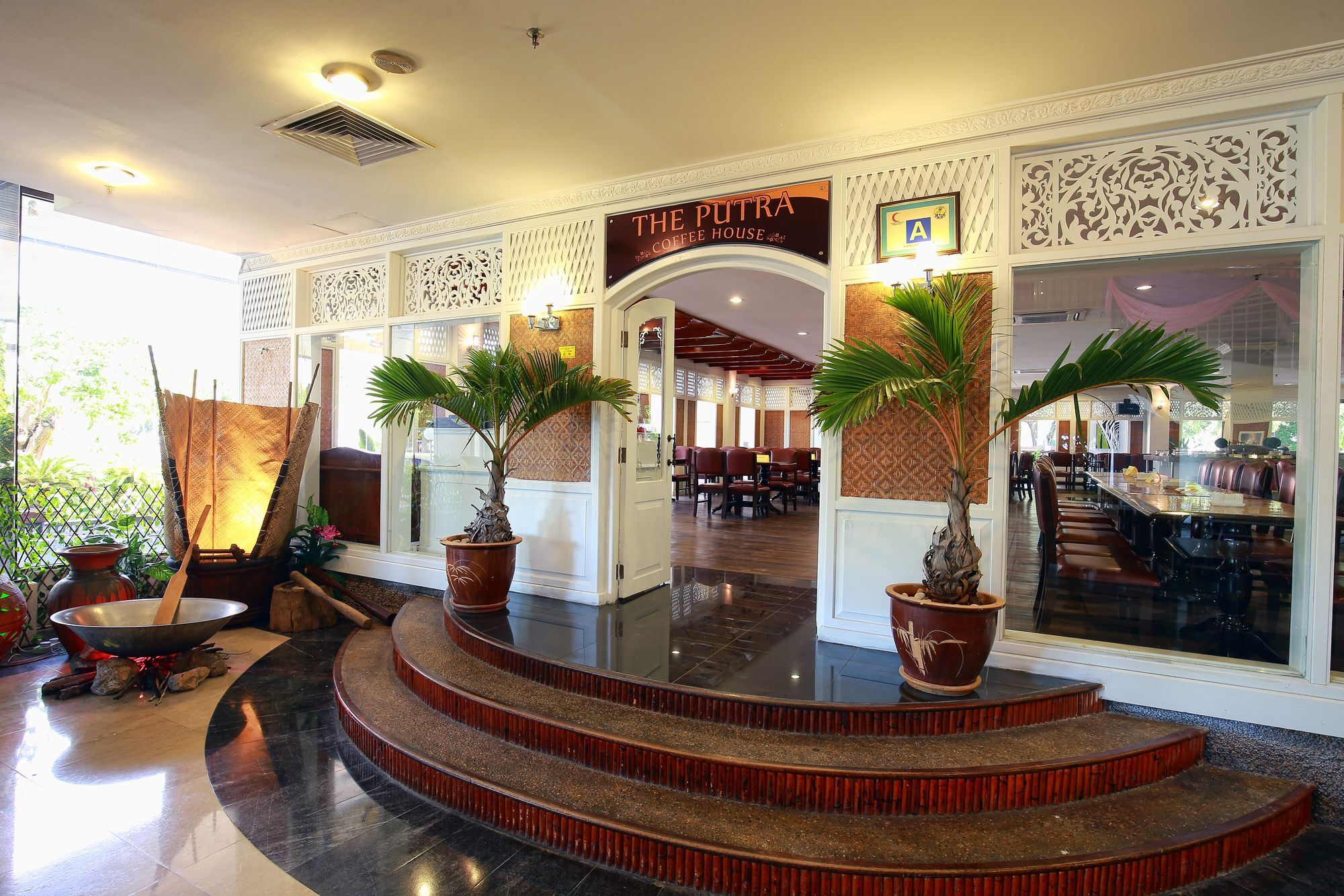 The Putra Regency Hotel Kangar Kültér fotó